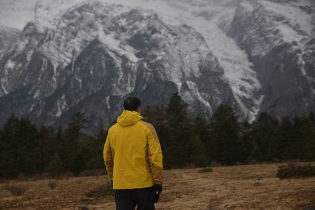 istock Panorama of Yulong Snow Mountain 2085507157