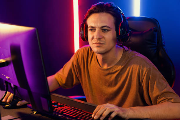 istock Host channel of smart streamer playing online game to be winner. Pecuniary. 2085525895