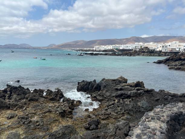 istock Road trip to Lanzarote 2085986529