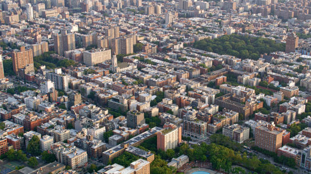 istock View of New York City 2085992142
