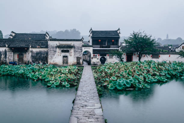 中国安徽省黄山市洪村の雨景色
