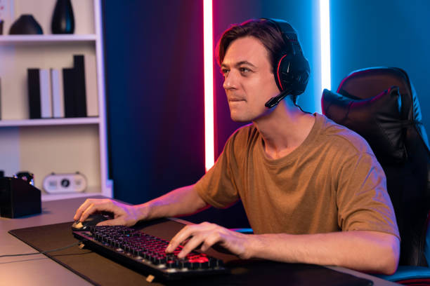 istock Host channel of smart streamer playing online game to be winner. Pecuniary. 2086460529
