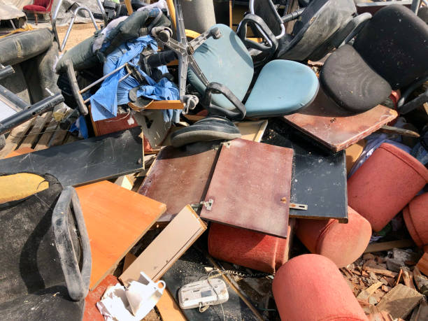 istock Old and damaged chair 2086483554