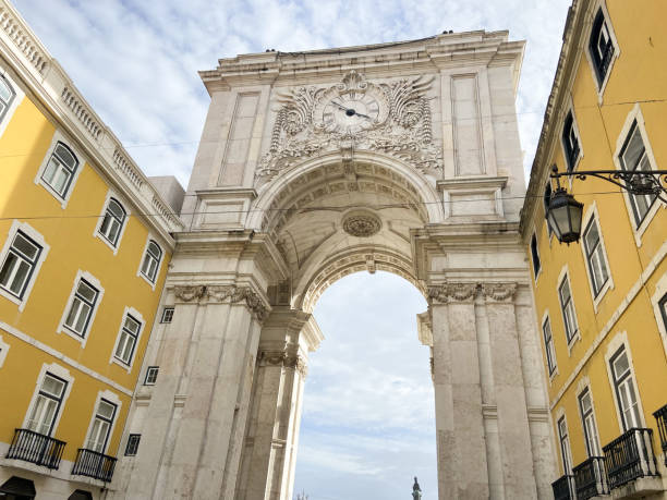 istock Arco Rua Augusta, Lisbon, Portugal 2086763960