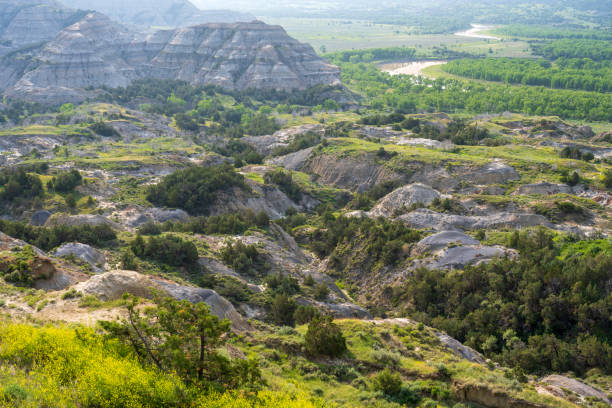istock Oxbow Overlook in Theodore Roosevelt National Park 2087282620