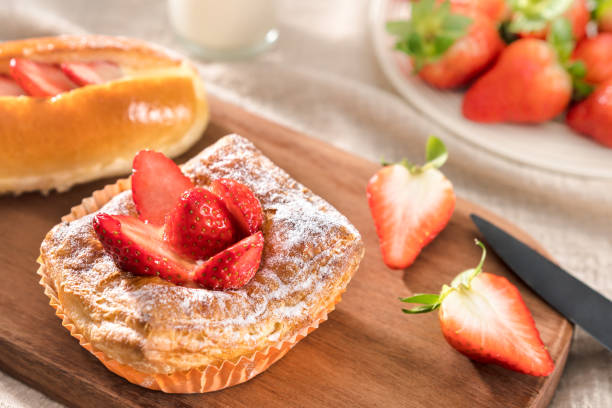 istock Cut strawberries and healthy and nutritious breakfast 2088817509