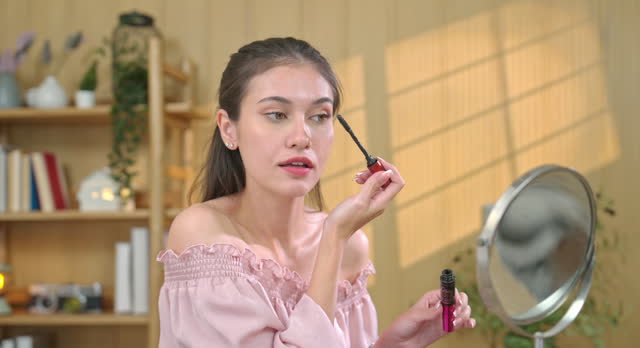 Applying Mascara for a Polished Makeup Look