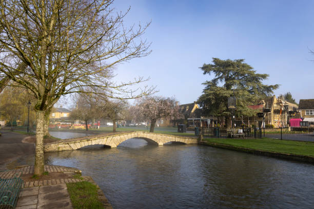 Lovely mini bridge over canal in Monceau public park – Paris, FranceParc Monceau is a public park that was purchased by the City of Paris in 1860 and was remade by Baron Haussmann as part of his great urban works of Paris. Today, the park has play areas for children and remains very popular with local residents and their families.