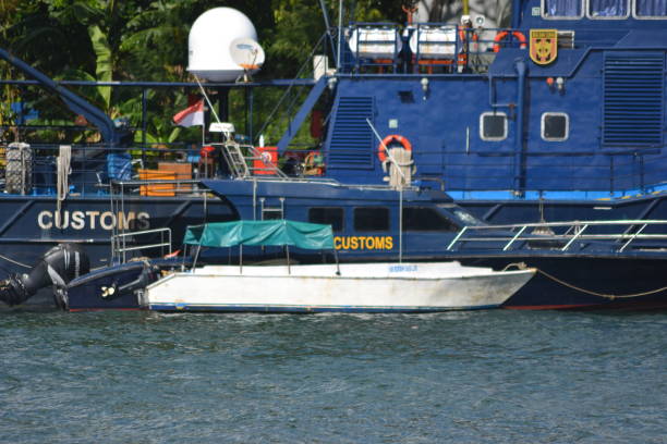 speeding power boatCHECK OTHER SIMILAR IMAGES IN MY PORTFOLIO....