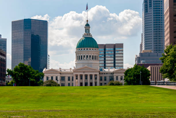 istock Gateway Arch National park in St. Louis Missouri 2089353205