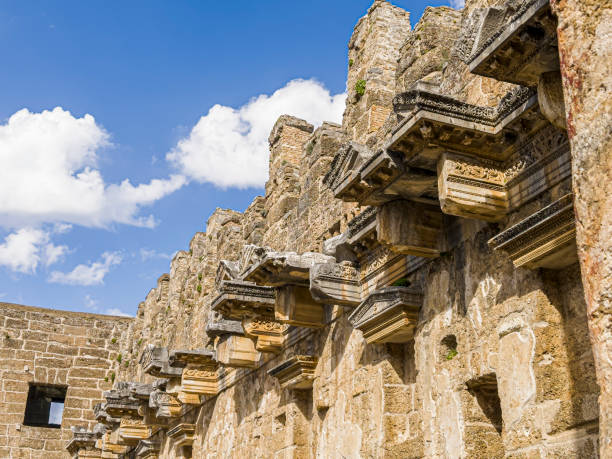 partially restored roman theater in the ancient settlement of aspendos, turkey - roman antalya turkey restoring stock-fotos und bilder