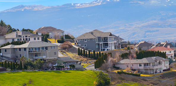 Custom homes in the hills of Washington State