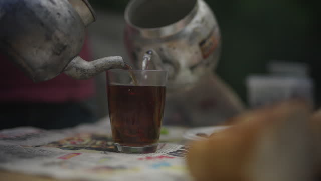 Turkish style tea brewing