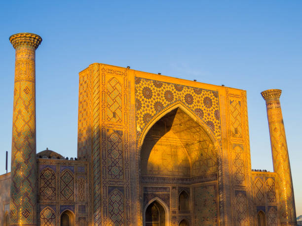 istock Ulugh Bek Madrassah, Samarkand, Uzbekistan 2091518202