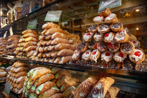 Italian pastries cannoli