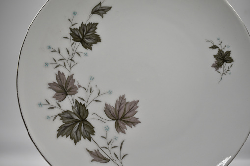 collectable, vintage crockery sets with floral patterns