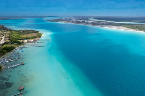 istock Bacalar seven colors lagoon in Quintana Roo 2093202423