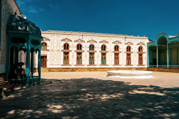 a building in a historical place in uzbekistan with beautiful pattern