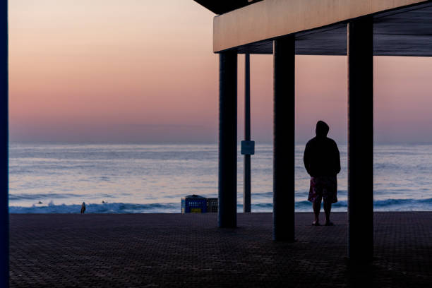 maroubra  beach, (bedegal) sydney, nsw, australia - maroubra beach zdjęcia i obrazy z banku zdjęć