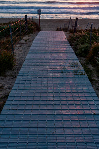 maroubra  beach, (bedegal) sydney, nsw, australia - maroubra beach zdjęcia i obrazy z banku zdjęć