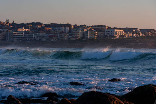 maroubra  beach, (bedegal) sydney, nsw, australia - maroubra beach stock-fotos und bilder