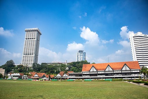 Natural green space around Royal Selangor Club\nKelab Diraja Selangor opposite Sultan abdul samad building, a government building