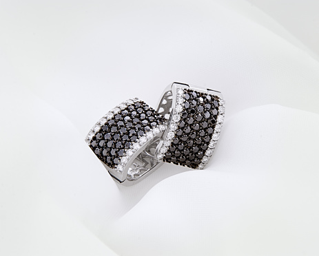Black white diamonds stud earrings luxury