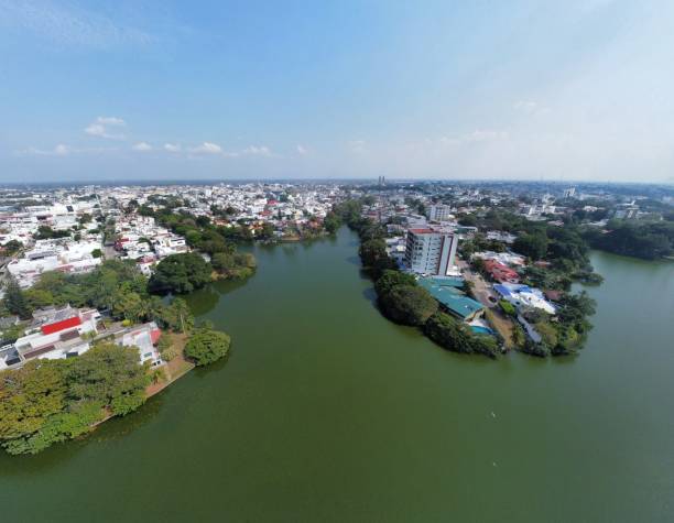 istock Lake in the city 2094739376