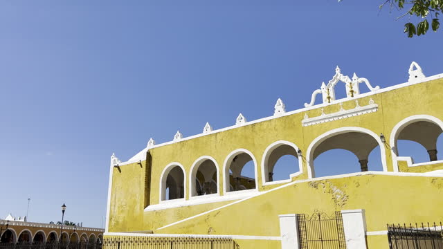 Panoramic view of the yellow city of Izamal in Mexico