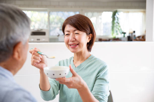 istock Japanese families who help with meals in old age 2095387413