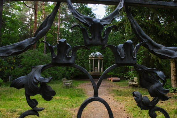 istock Tombstone in cemetery in Stahnsdorf, Brandenburg 2096523748