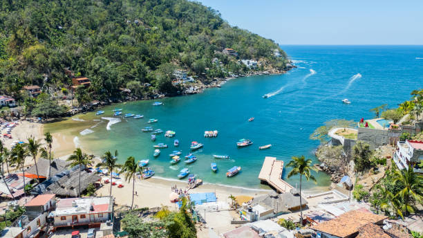 istock Pier at Boca de Tomatlan Beach, Puerto Vallarta, Mexico 2097228503