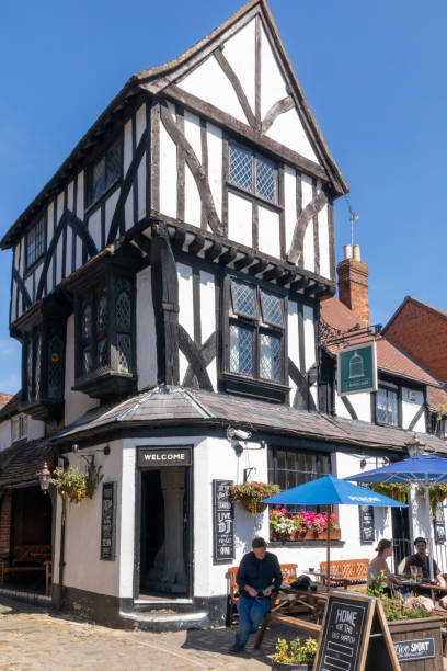 istock The Birdcage Inn, Thame, 2097760419