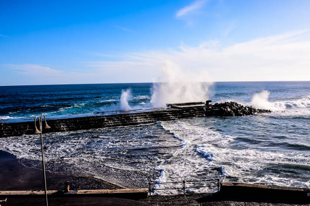 big wave in the ocean - image alternative energy canary islands color image 뉴스 사진 이미지