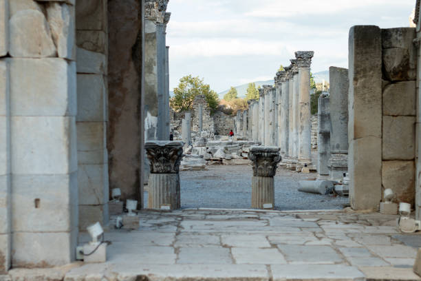 biblioteka celsusa w efezie - izmir, turcja. starożytne miasto w efezie. cel podróży. - celsus zdjęcia i obrazy z banku zdjęć