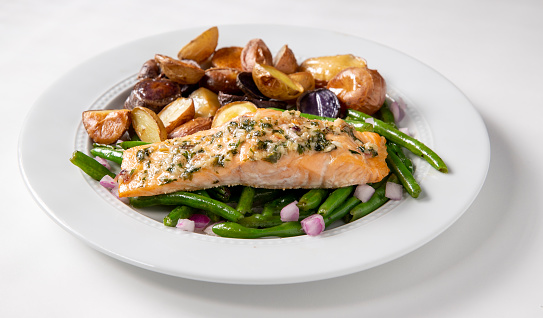 Salmon with Garlic Butter over Roasted Green Beans Dinner