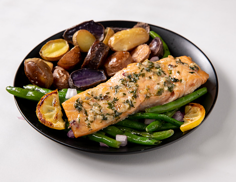 Salmon with Garlic Butter over Roasted Green Beans Dinner