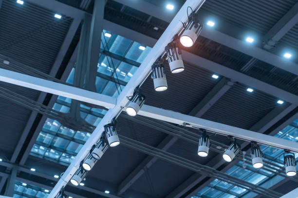istock spotlight system in the metal frame of the exhibition hall. 2100671173