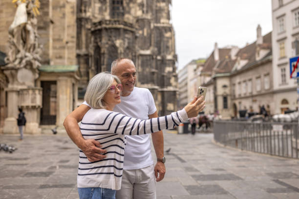 istock Tourist couple taking a selfie in Vienna 2101330254