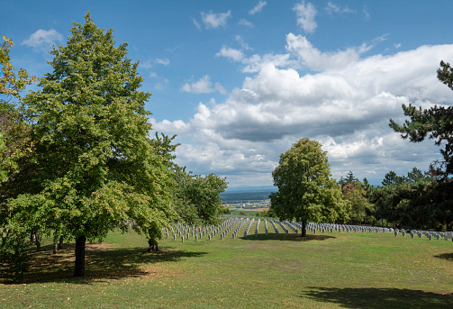 Op de Duitse Oorlogsbegraafplaats Bergheim in de Frankrijk zijn 5.309 Duitse soldaten herbegraven die eerder op 225 locaties in het departement Haut-Rhin (Elzas)  waren begraven. De meesten van hen zijn  in de Tweede Wereldoorlog omgekomen bij de gevechten in het zuiden van de Elzas.