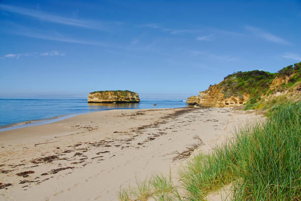 istock Limestone Rock Formation Along The Australian Coast. 2102364610