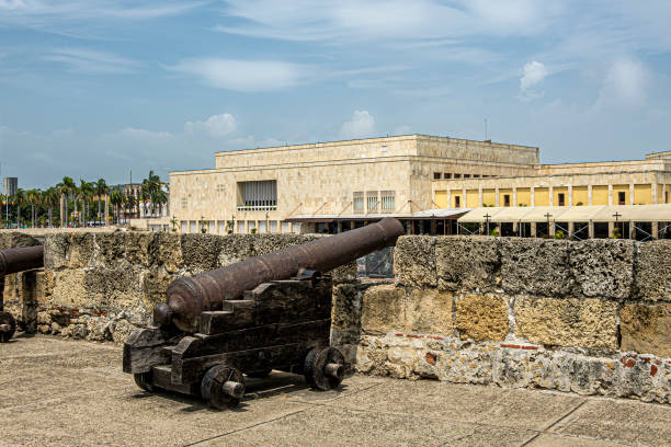 istock Cannon on Baluarte de San Ignacio, Cartagena, Colombia 2102836134