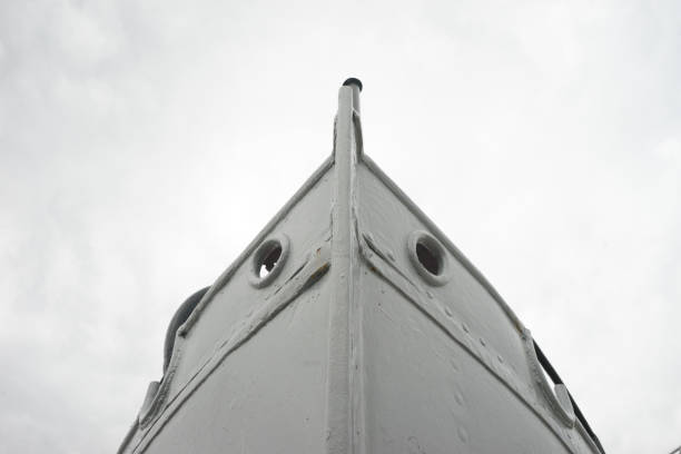 old ship, detail of the cabin which is joined with rivets. - moored passenger ship rope lake photos et images de collection