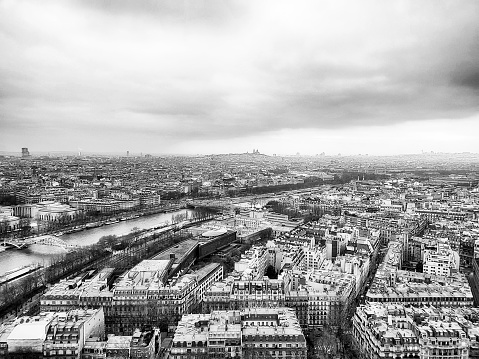 Photographs of the beauty of the city of love, Paris. Tour of some areas of the city, some characteristics, some not so much.