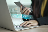 digitales-marketing-handel-online-verkaufskonzept.jpg?b=1&s=170x170&k=20&c=MM3sqLc8m2y7i-u5tPvFVkzEHxIYwldKrR438F5U0CQ=