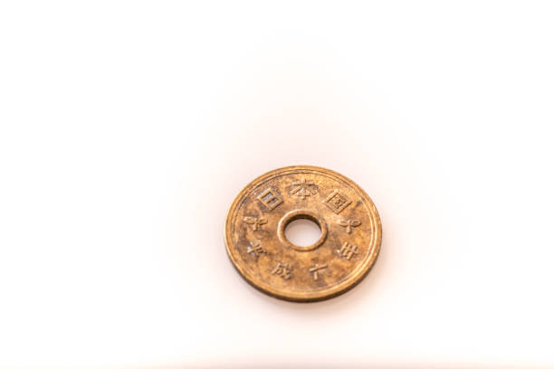 istock Japanese money, bills and coins 2106837341
