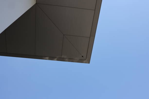 Sunshine shines into modern and minimalist theater buildings
