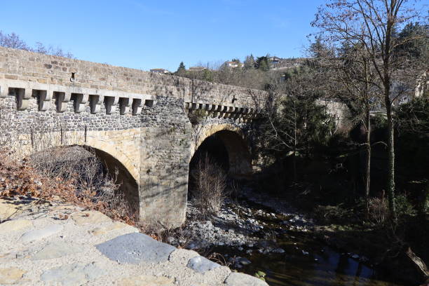 istock Privas - Louis XIII bridge 2107160724