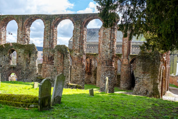 istock Historic and medieval ruins 2108883850