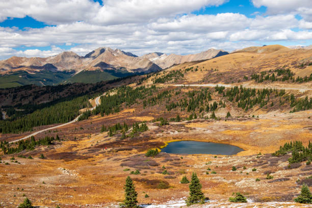 istock Cottonwood Pass in Autumn 2109316090